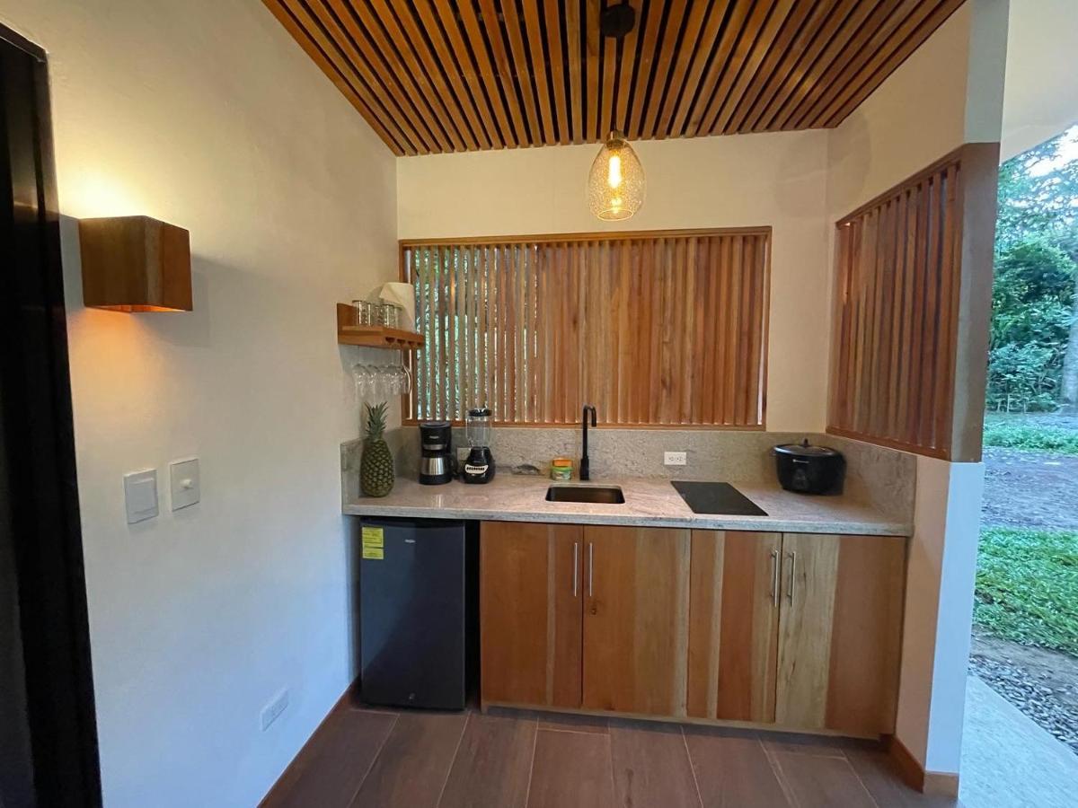 Caribbean Irie - Charming, Luxurious Bungalow In Nature With Ac & Fiber Optic Wifi Puerto Viejo de Talamanca エクステリア 写真